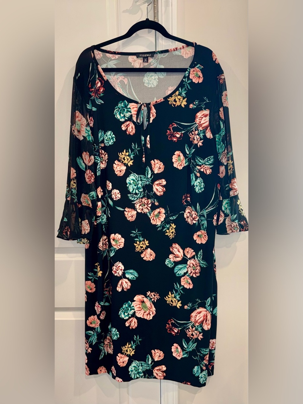 Roz & Ali Black Floral Tie-Front Shift Dress size 3x